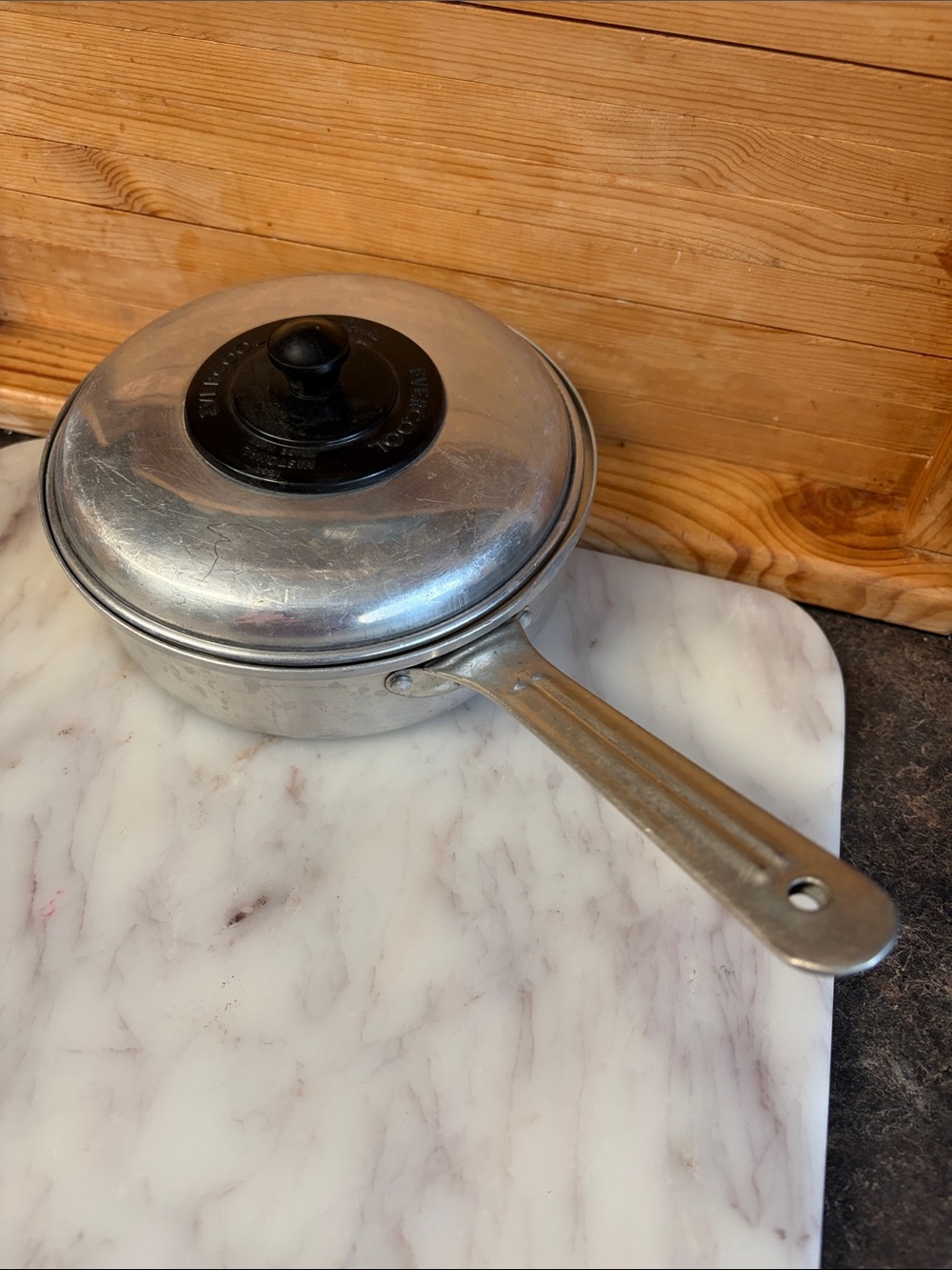 Aluminum Egg Cooker Saucepan with Lid - Silver